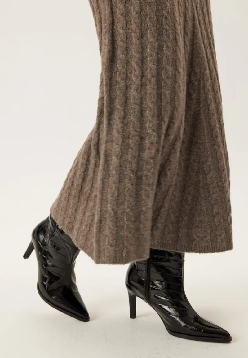 VILA Virelli Ankle Cable Knit Skirt