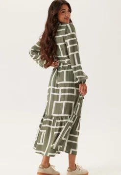 Happy Holly Viscose Long Sleeve Dress