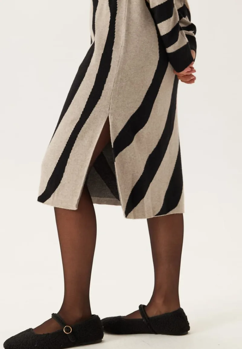 VILA Vitif Crewneck Knit Midi Dress