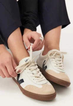 VEJA Volley Sneaker