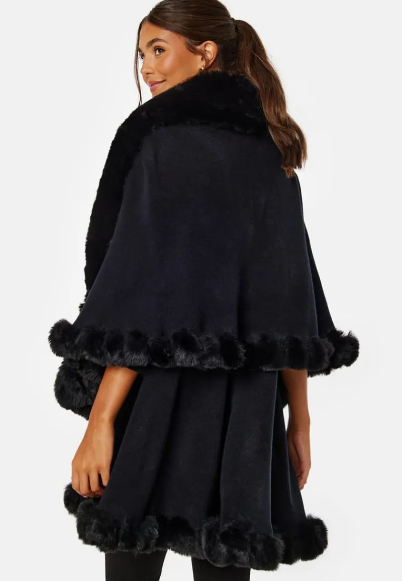 Hollies Wednesday Cape