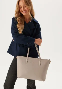 Valentino Zero Re Shopping